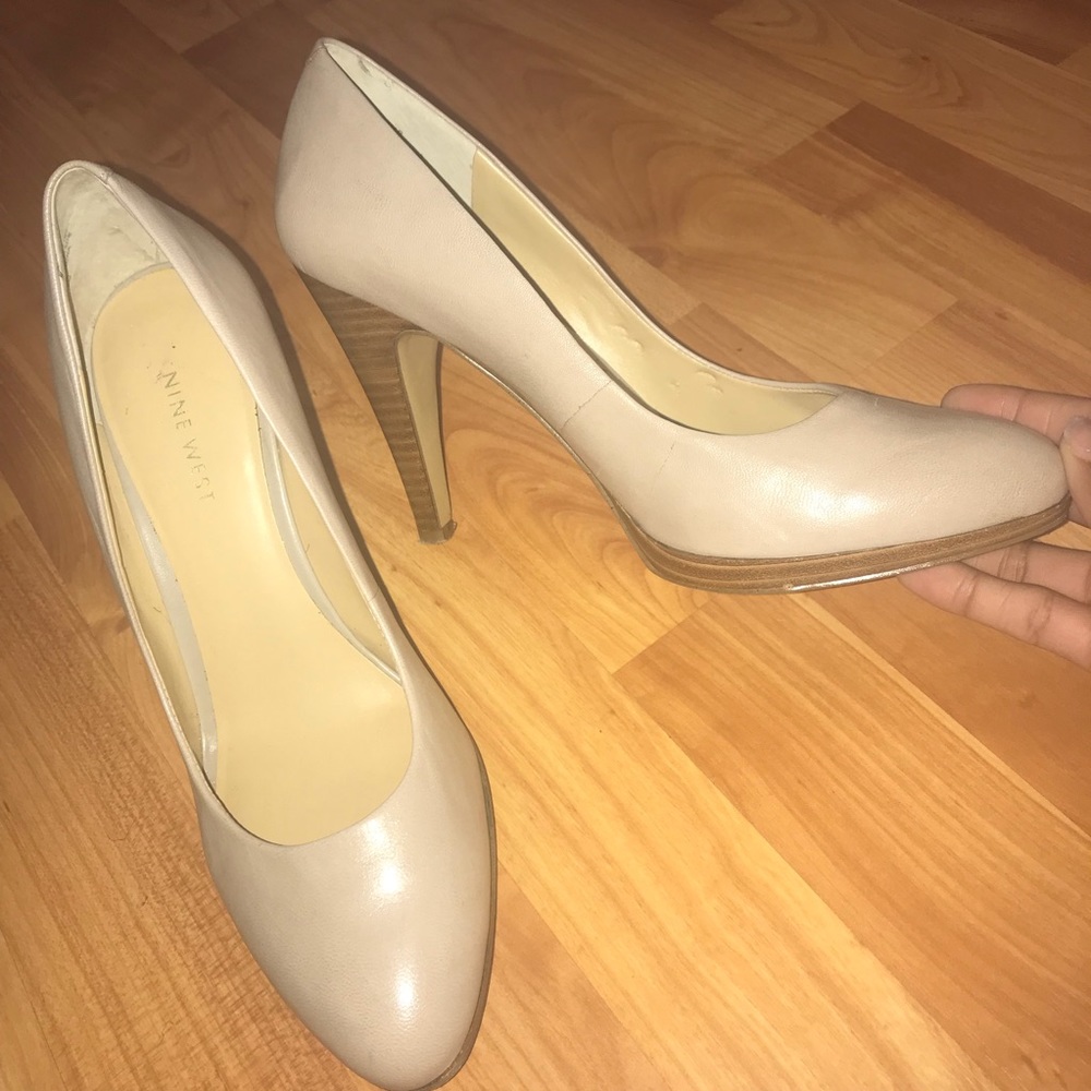 Nude Nine West Leather Heels